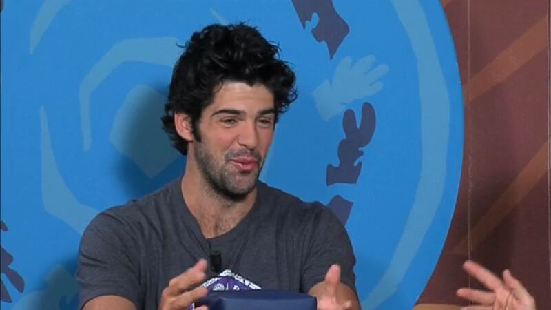 Miguel Ángel se enfrenta a Darwin