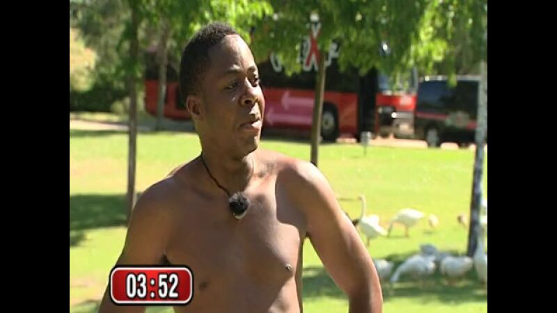 El negro pega con todo, menos contigo