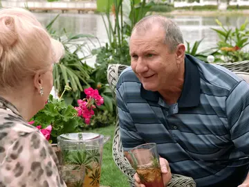 Jay se reencuentra con su viejo amor Jay se reencuentra con su viejo amor