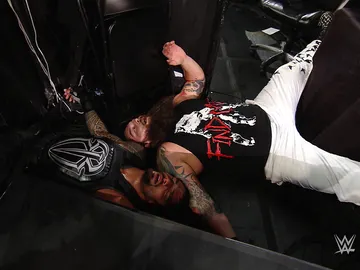Reigns y Bray Wyatt se quedan en tablas Reigns y Bray Wyatt se quedan en tablas