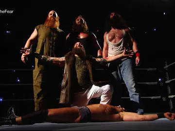The Wyatt Family imponen el terror en Halloween en 'SmackDown' The Wyatt Family imponen el terror en Halloween en 'SmackDown'