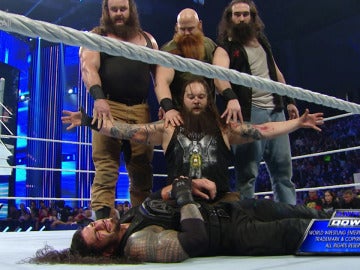 Roman Reigns sigue en pie de guerra contra The Wyatt Family en 'SmackDown'