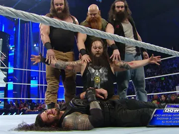 Roman Reigns sigue en pie de guerra contra The Wyatt Family en 'SmackDown' Roman Reigns sigue en pie de guerra contra The Wyatt Family en 'SmackDown'