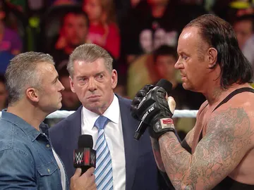 Cara a cara entre Undertaker y Shane McMahon en ‘Raw’ Cara a cara entre Undertaker y Shane McMahon en ‘Raw’