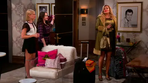 Sophie visita a las chicas Sophie visita a las chicas