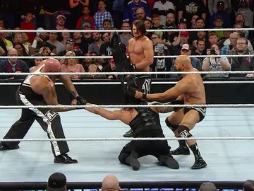 AJ Styles, Karl Anderson y Luke Gallows se imponen al campeón en ‘Raw’ AJ Styles, Karl Anderson y Luke Gallows se imponen al campeón en ‘Raw’