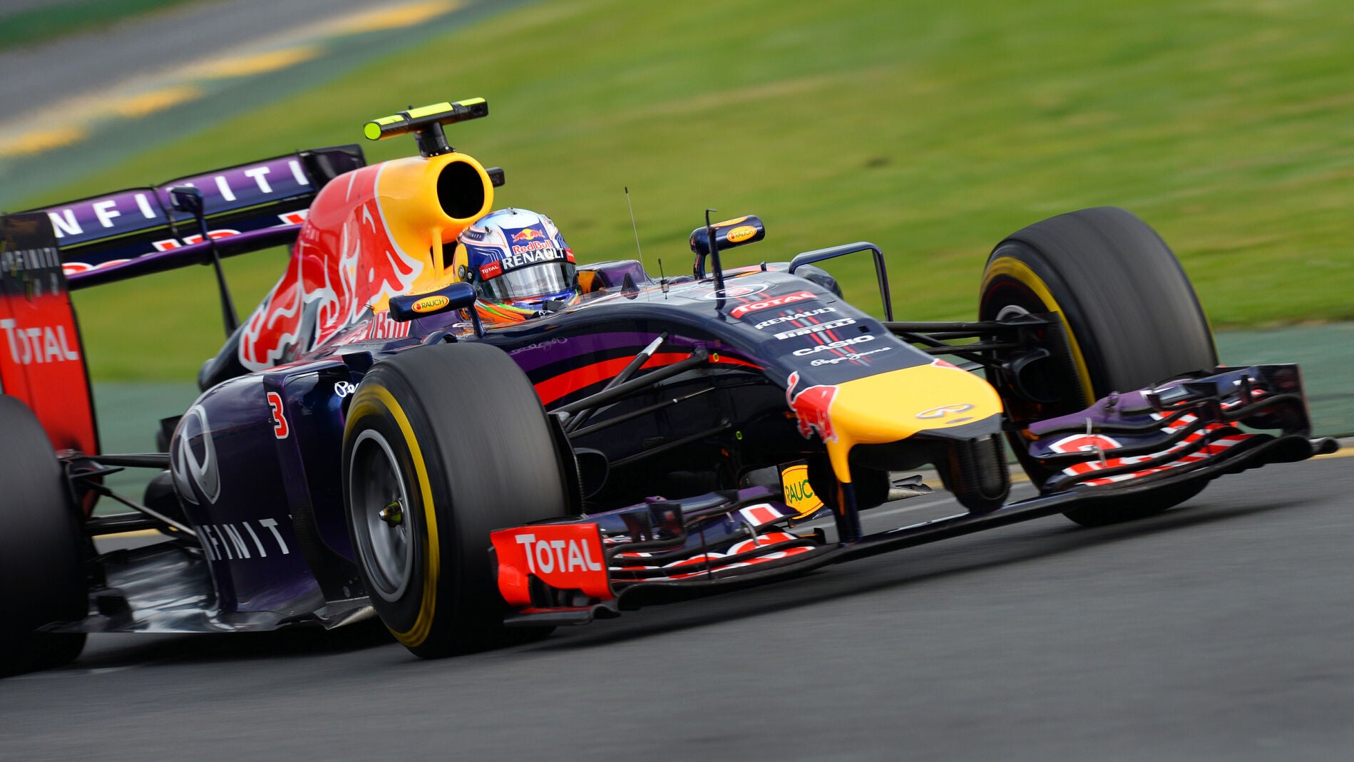 Daniel Ricciardo nos muestra el primer gameplay de F1 2016