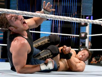 Combate de campeones en el show azul de WWE