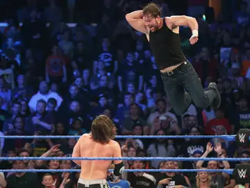 AJ Styles retiene frente a Dean Ambrose con Cena de espectador en ‘SmackDown’ AJ Styles retiene frente a Dean Ambrose con Cena de espectador en ‘SmackDown’
