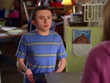 Frame 15.636598 de: Brick quiere cantar el día de su graduación Frame 15.636598 de: Brick quiere cantar el día de su graduación