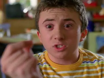 Frame 1.426894 de: La pastilla imposible que Brick no se puede tomar Frame 1.426894 de: La pastilla imposible que Brick no se puede tomar