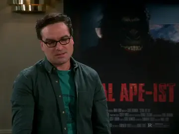 Frame 56.092211 de: Nadie cree que Leonard sea el marido de Penny Frame 56.092211 de: Nadie cree que Leonard sea el marido de Penny