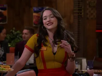 Frame 10.736398 de: Llega a Neox la sexta temporada de 'Dos chicas sin blanca'  Frame 10.736398 de: Llega a Neox la sexta temporada de 'Dos chicas sin blanca'