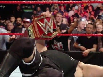Frame 18.253465 de: Kevin Owens protagoniza el main Event de Raw desde Glasgow
