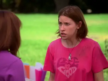 Frame 41.047997 de: Los Heck acompañan a Sue a la universidad y las cosas no salen como esperaban Frame 41.047997 de: Los Heck acompañan a Sue a la universidad y las cosas no salen como esperaban