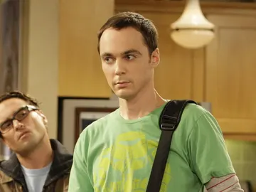 Jim Parsons como Sheldon Cooper Jim Parsons como Sheldon Cooper