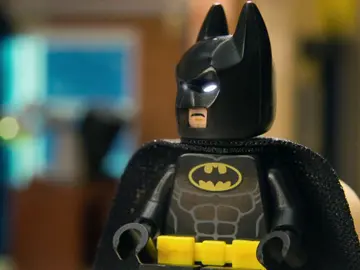 Frame 0.181804 de: "Christian Bale y George Clooney son los mejores Batman" Frame 0.181804 de: "Christian Bale y George Clooney son los mejores Batman"