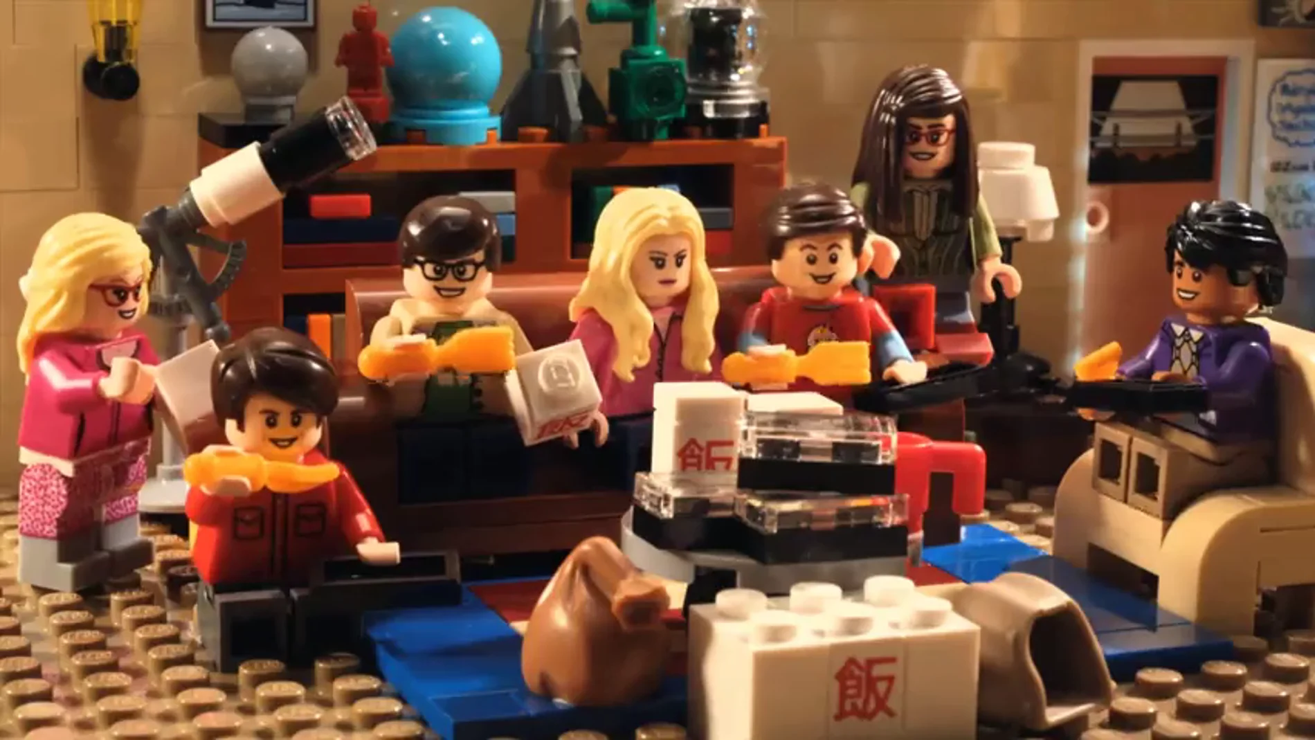 Frame 18.041806 de: Los personajes de The Big Bang Theory se convierten en muñecos de Lego