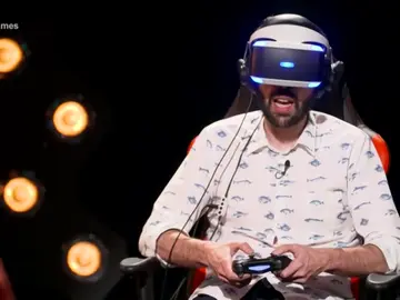 Frame 103.433331 de: El miedo se apodera de Quique Peinado mientras juega al 'Resident Evil VII' Frame 103.433331 de: El miedo se apodera de Quique Peinado mientras juega al 'Resident Evil VII'