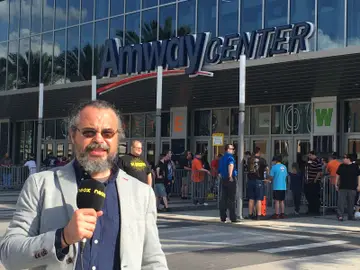 Fernando Cositlla en Wrestlemania 33  Fernando Cositlla en Wrestlemania 33