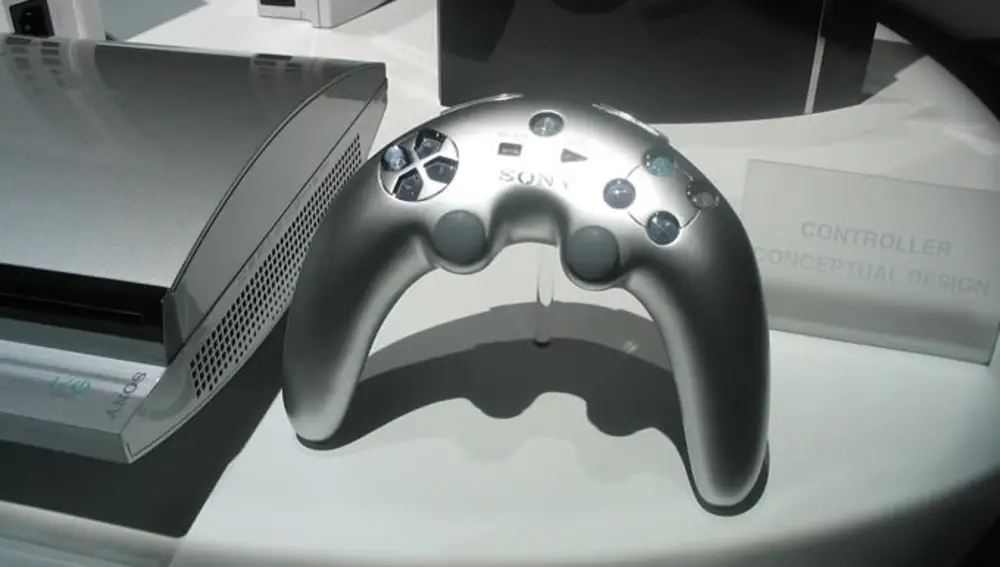 PS3 iba a tener un mando con forma de plátano: la historia del E3