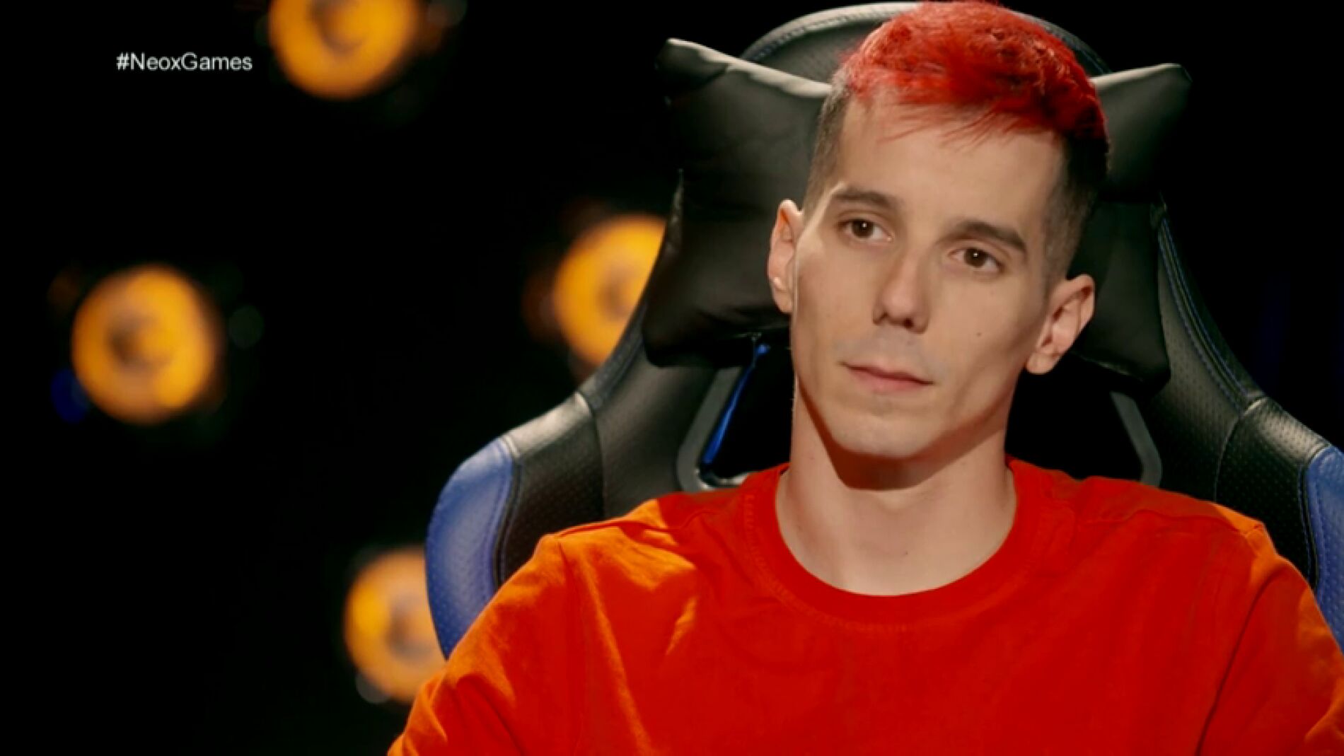 Frame 121.415821 de: El cantante de rap Skone cambia en 'Neox Games' de batalla de gallos a batalla virtual