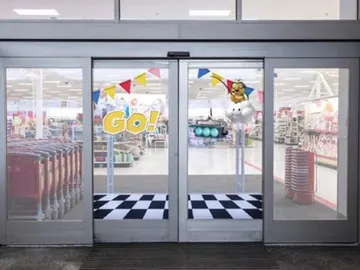 Línea de salida en supermercado Línea de salida en supermercado