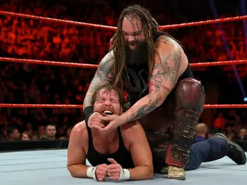 Bray Wyatt se impone a Ambrose en Londres Bray Wyatt se impone a Ambrose en Londres