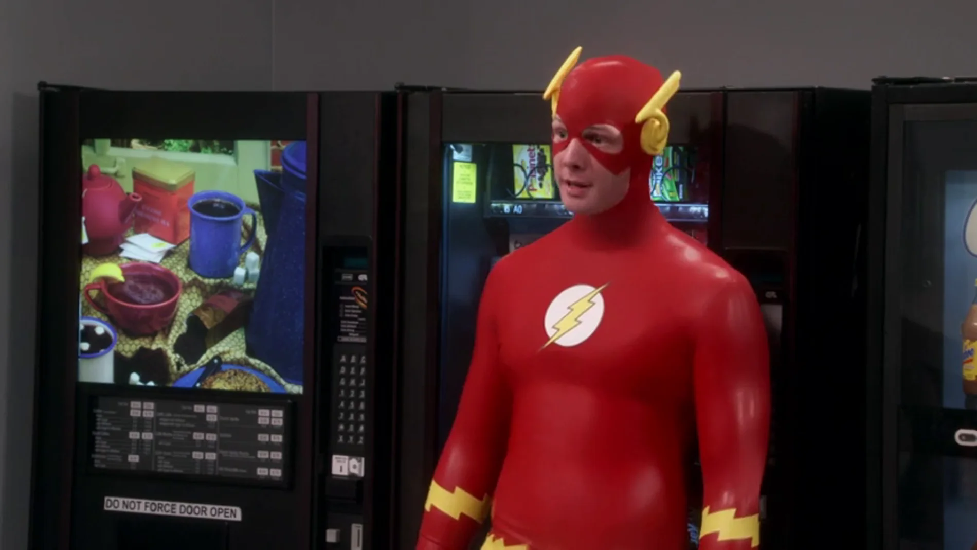 Frame 31.367271 de: Sheldon, cara a cara con The Flash