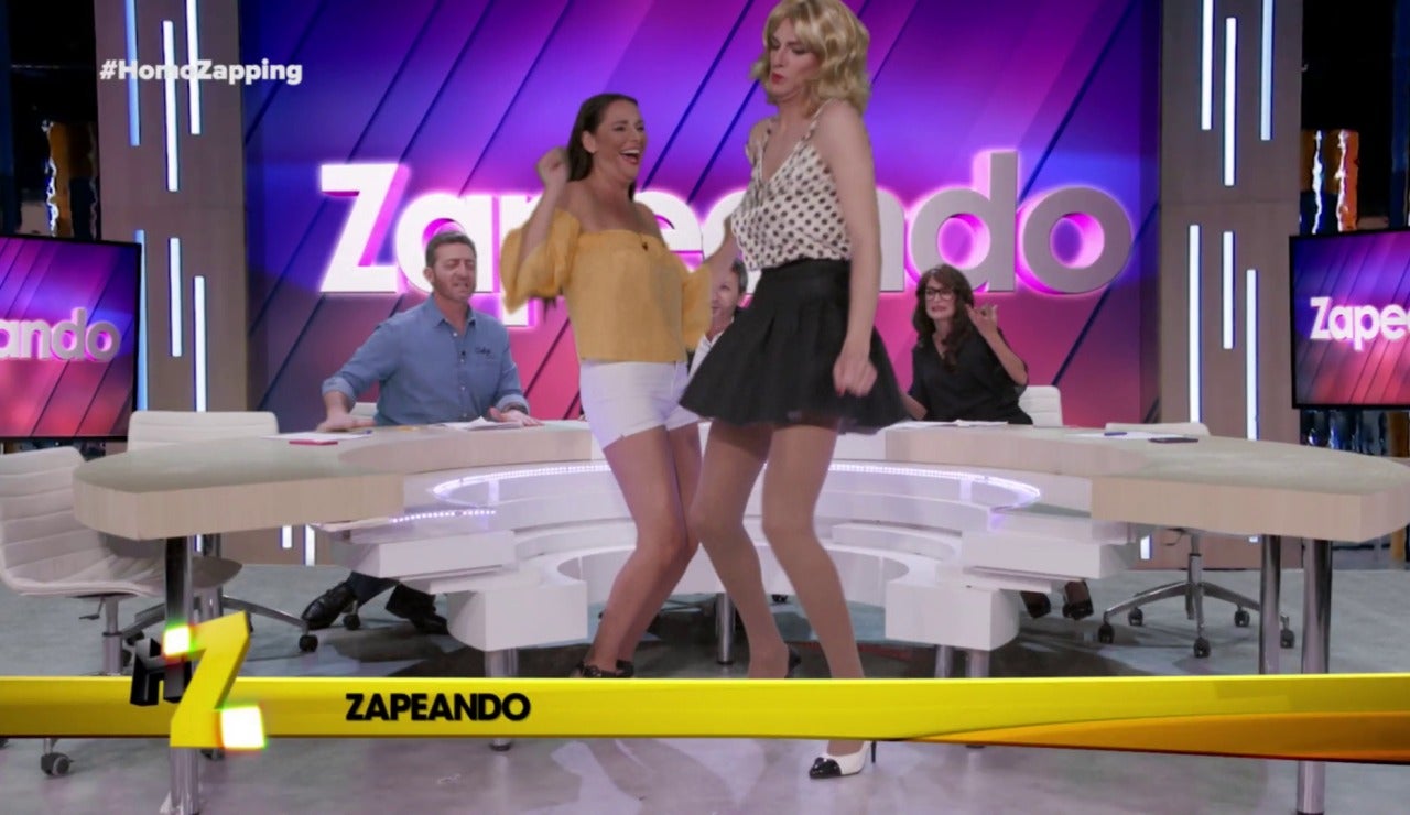 Cristina Pedroche y Anna Simon bailan 'La Gozadera' en 'Zapeando'