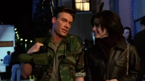 "Rachel me dijo que te morías por tener un 'Ménage à trois' conmigo y Drew Barrimore" "Rachel me dijo que te morías por tener un 'Ménage à trois' conmigo y Drew Barrimore"