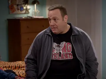 Kevin: "¿Eres tú o no quien se come mis galletas?" Kevin: "¿Eres tú o no quien se come mis galletas?"