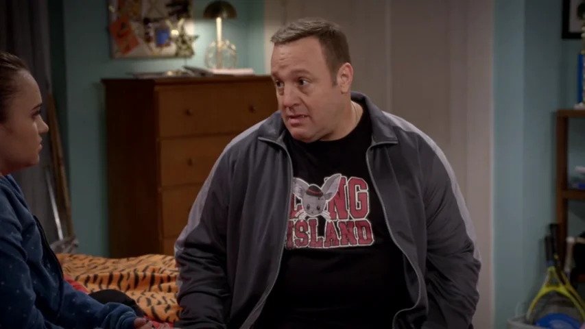 Kevin: "¿Eres tú o no quien se come mis galletas?" Kevin: "¿Eres tú o no quien se come mis galletas?"