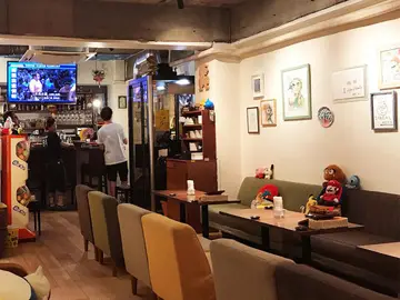 El local 84 en el interior El local 84 en el interior