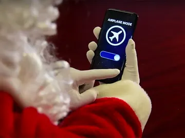 Papá Noel pone su móvil en modo avión Papá Noel pone su móvil en modo avión