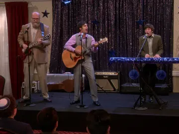 Así suena la banda 'Pisando la luna' de Howard, Koothrappali y Bert Así suena la banda 'Pisando la luna' de Howard, Koothrappali y Bert