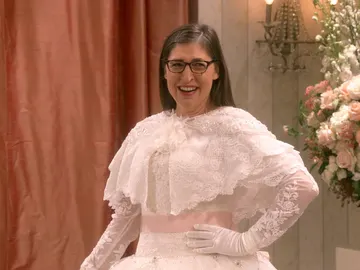 Amy eligiendo vestido de novia Amy eligiendo vestido de novia