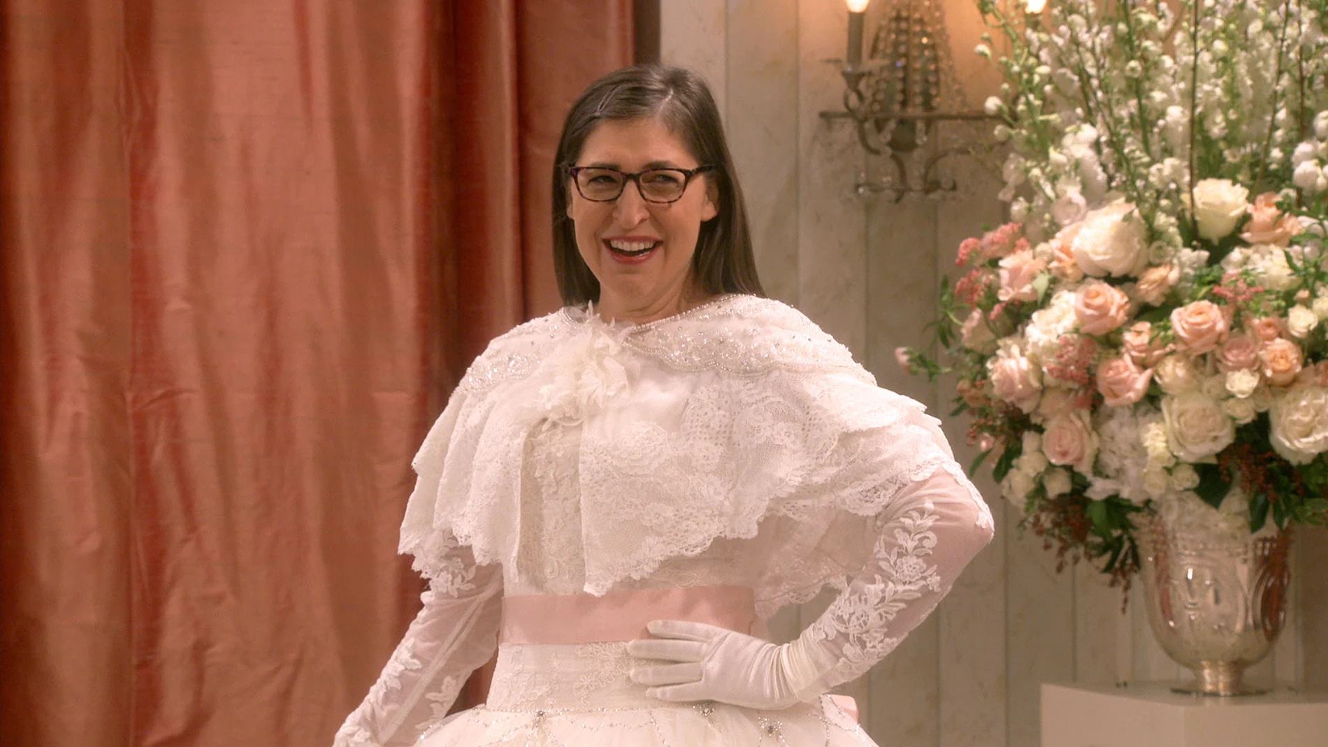 Amy eligiendo vestido de novia