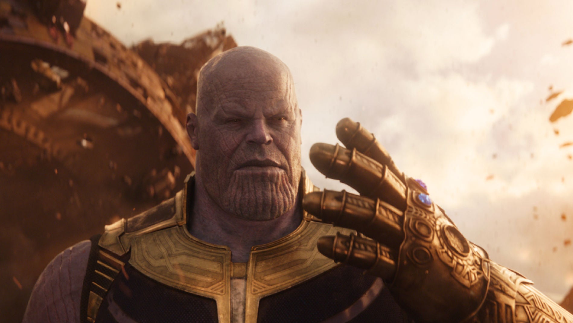 Thanos con el Guantelete del Infinito