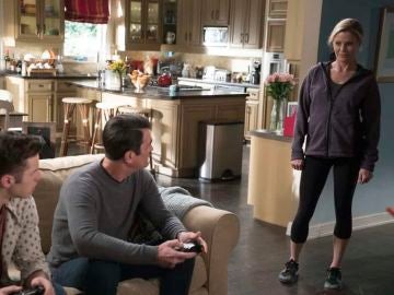 Modern family - Temporada 9 - Capítulo 20: Madre Modern family - Temporada 9 - Capítulo 20: Madre