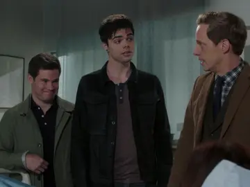 Todos los novios de Haley, juntos en el hospital Todos los novios de Haley, juntos en el hospital