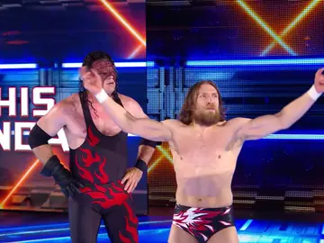 The New Day & Team Hell No hacen equipo para triunfar en la marca azul The New Day & Team Hell No hacen equipo para triunfar en la marca azul