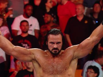 Drew McIntyre se impone a Rollins gracias a Ziggler
