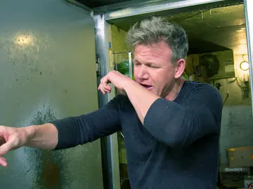 Gordon Ramsay se mete en el infierno: la cocina del Gianna's Gordon Ramsay se mete en el infierno: la cocina del Gianna's