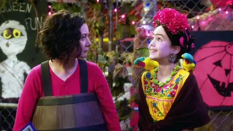 No dejan entrar a la feria a Mark vestido de Frida Kahlo No dejan entrar a la feria a Mark vestido de Frida Kahlo