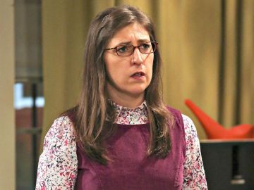 Mayim Bialik como Amy en 'The Big Bang Theory'