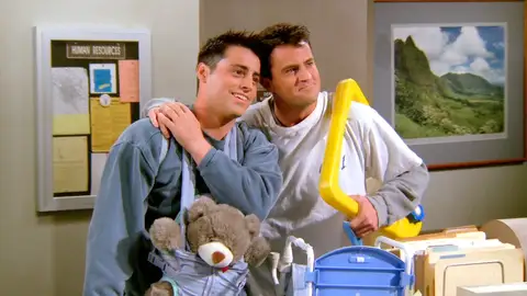 Joey y Chandler pierden al hijo de Ross momento destacado
