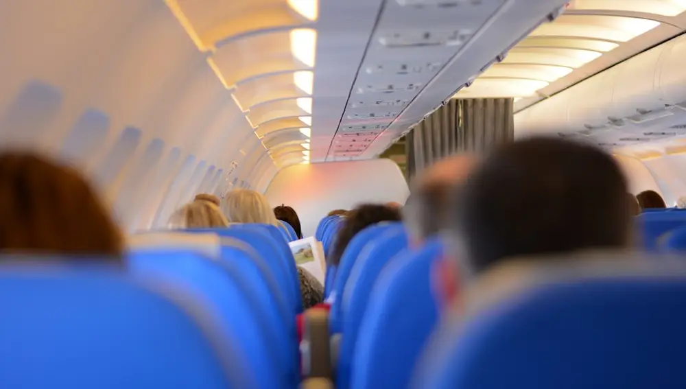 Interior cabina de un avión