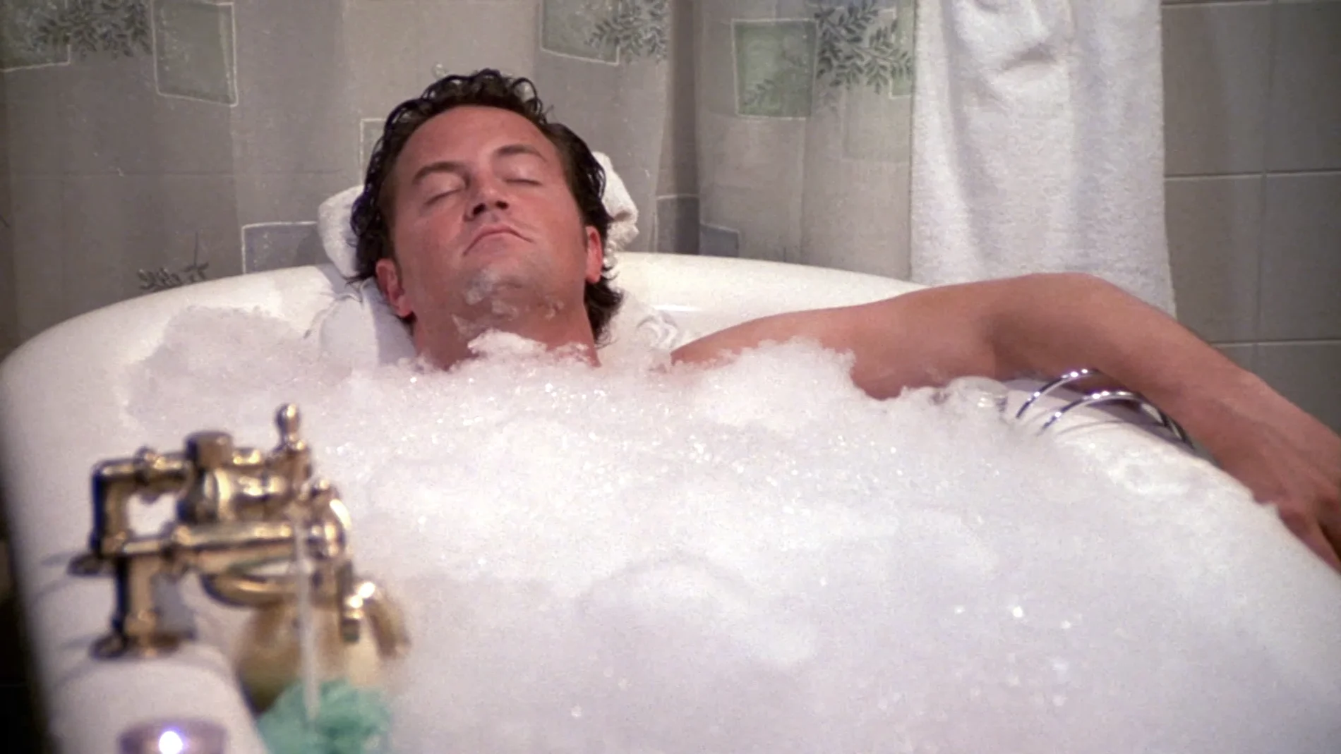 Chandler descubre 'el mundo de la espuma'