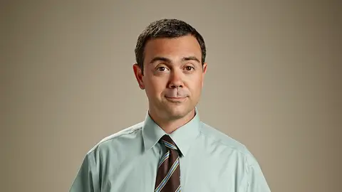 Charles Boyle Interpretado por Joe Lo Truglio